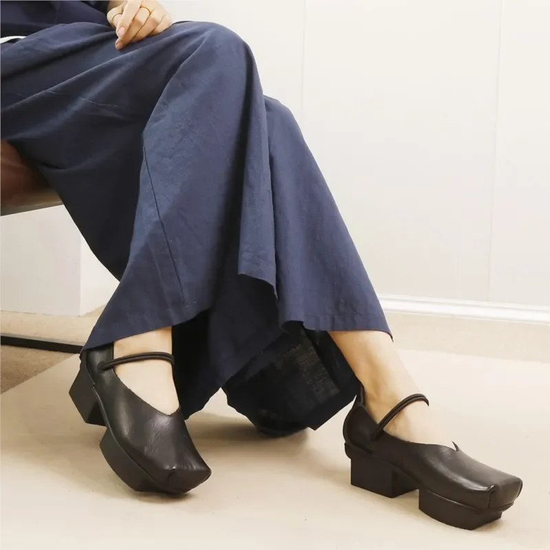 Thumbnail 2 - #25 Latest Middle Heel Shoes Offers