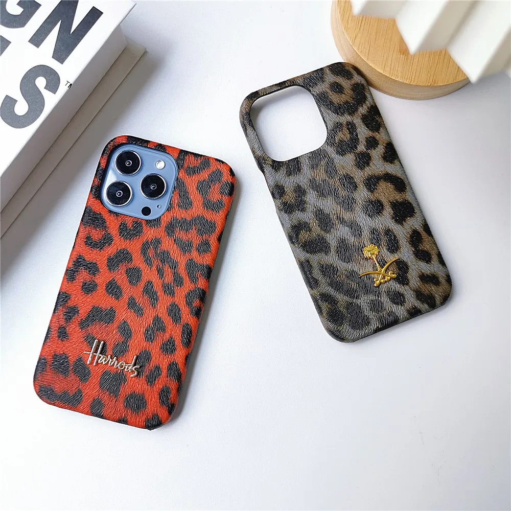 Luxury Animal pu Leather 3D Leopard Print Metal Letters Hard Case For Iphone 16 15 14 11 12 13 Pro Max Cover Fundas