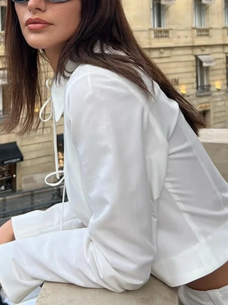 Camisetas blancas para Mujer, ropa De calle, Top corto calado, Ropa Y2k De manga larga, Camisetas con cuello vuelto, Ropa ajustada De Mujer