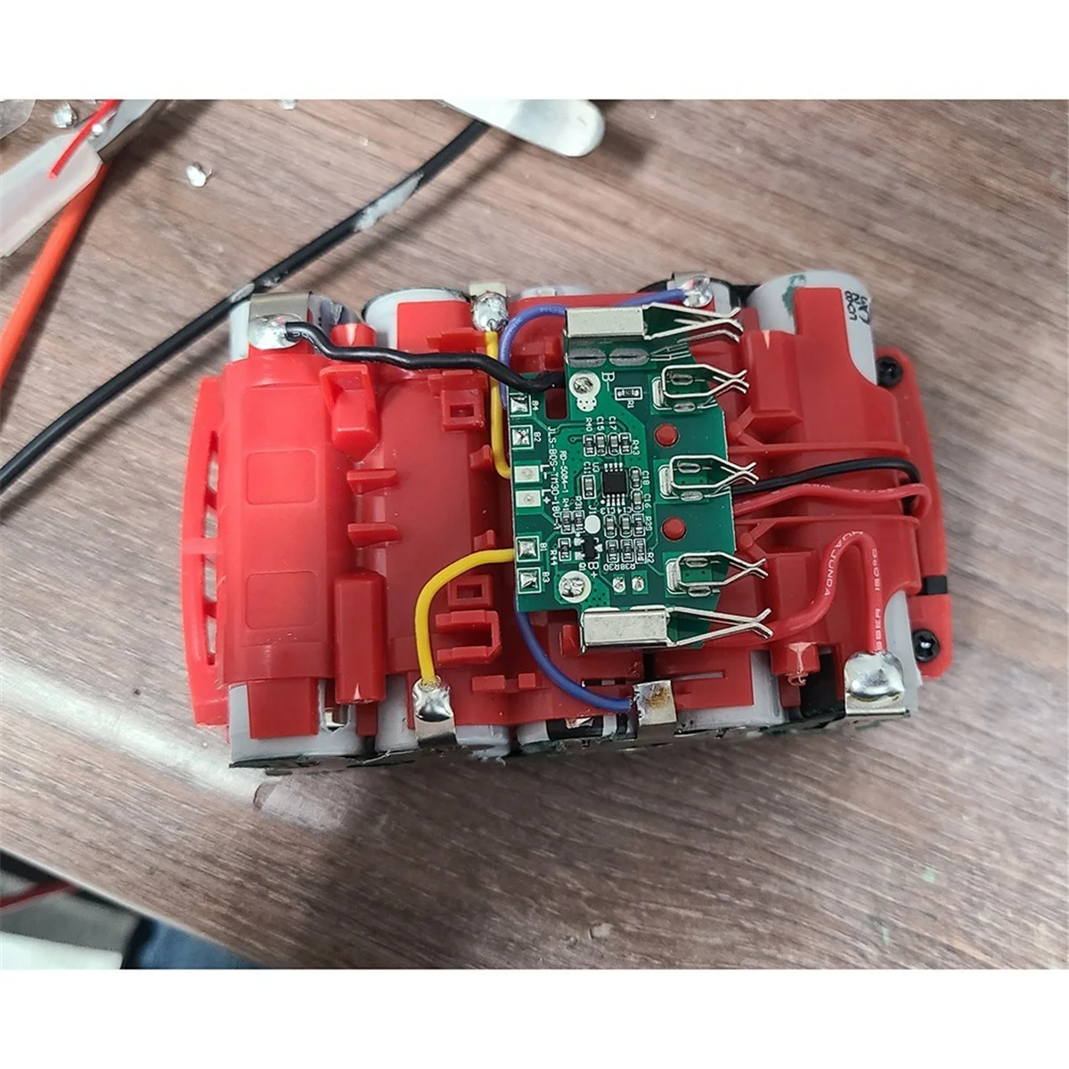 BAT618 Obudowa akumulatora litowo-jonowego PCB Płytka zabezpieczająca przed ładowaniem Napięcie dla systemu zarządzania akumulatorami Bosch 18V BMS