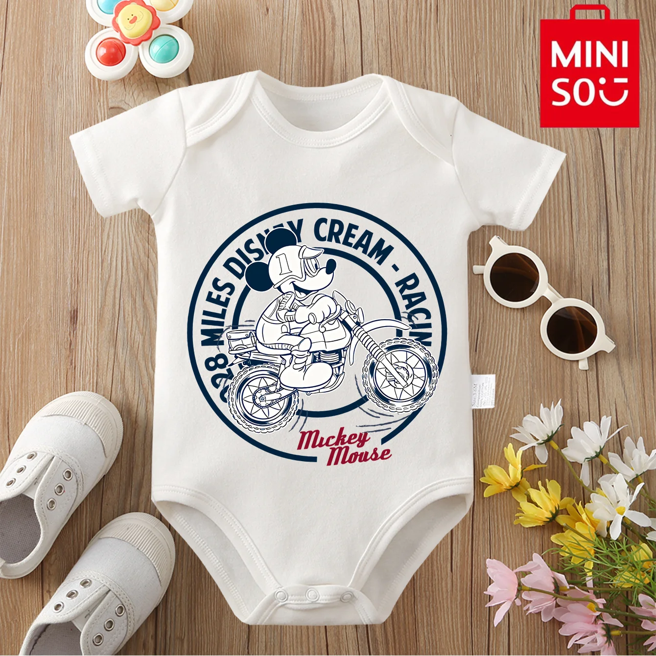 

MINISO & Disney совместно подписанная детская одежда из 100% хлопка с милым принтом Микки Мауса для новорожденных от 0 до 12 месяцев