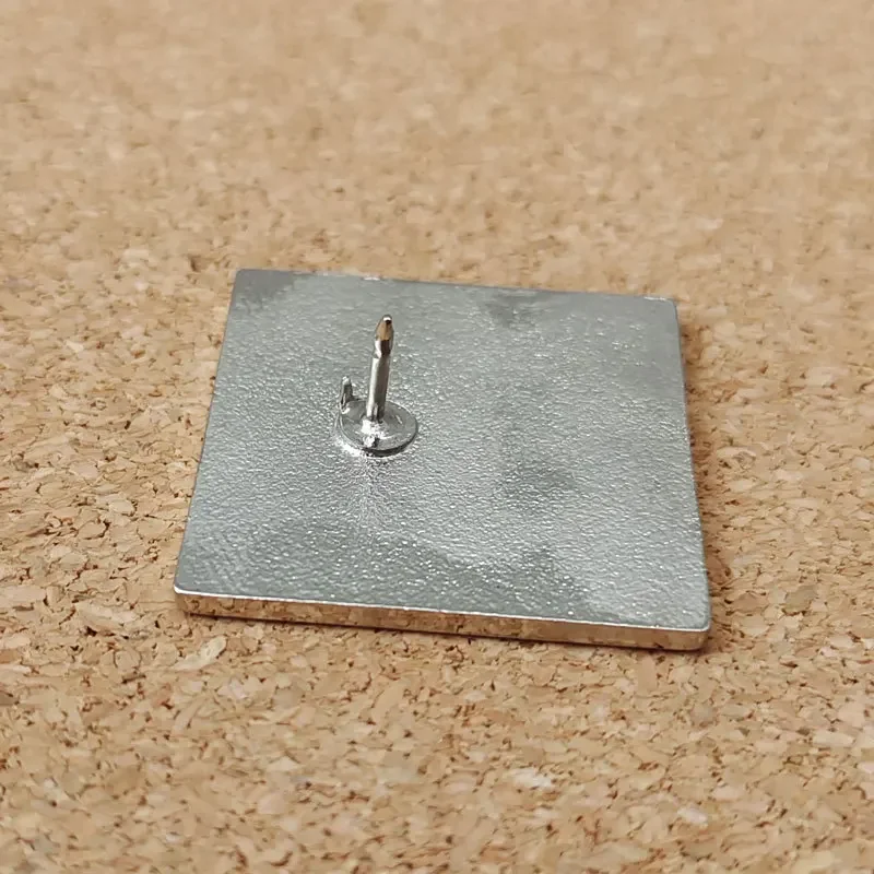 ديزني Maleficent كرولا Ursula المينا دبابيس الكرتون دبابيس شارات قميص التلبيب دبوس ديكور مجوهرات هدية للأصدقاء اكسسوارات