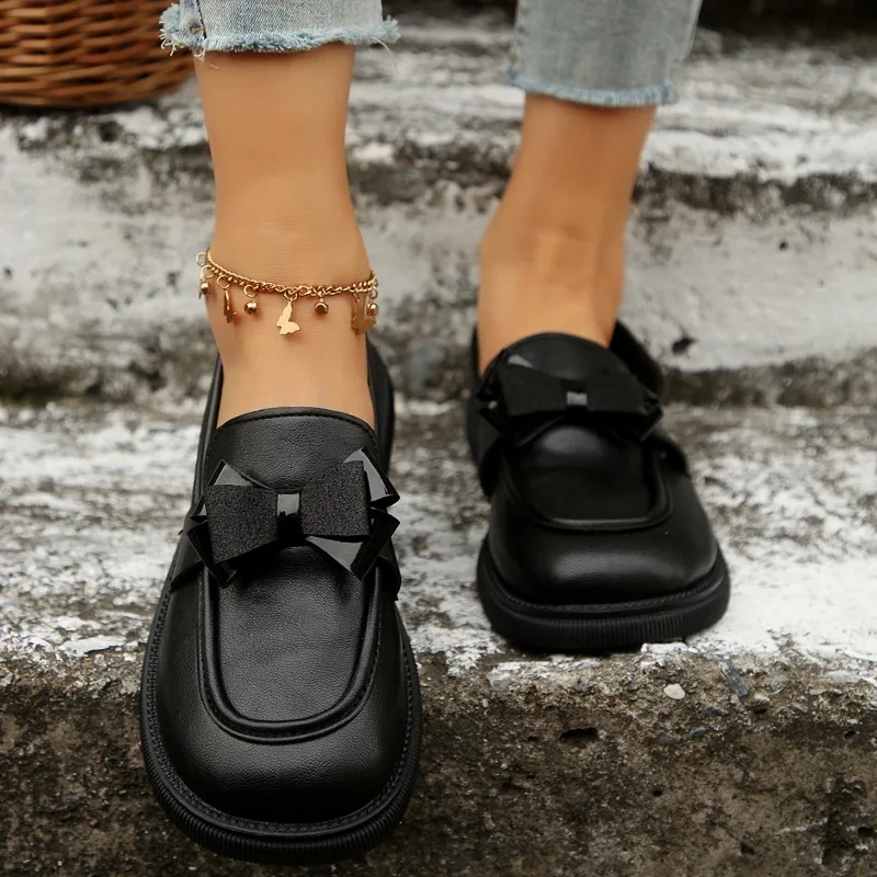 أحذية نسائية منخفضة الارتفاع 2025 للربيع والخريف بفيونكة كلاسيكية مزخرفة باللون الأسود متعددة الاستخدامات ونعل مسطح غير رسمي أحذية بدون كعب مريحة Traf #4