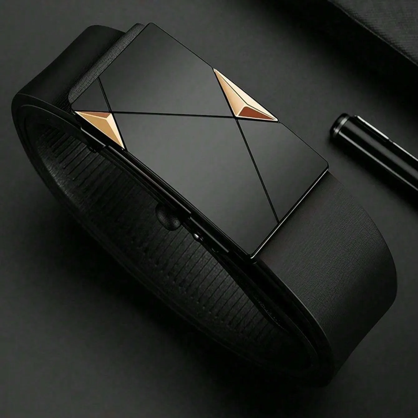 Męski pasek biznesowy ze stopu, automatyczna klamra, modny pasek, luksusowy pasek do jeansów, skóra PU wysokiej jakości, kolor losowy