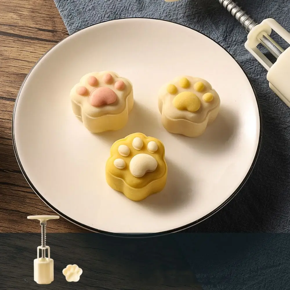 

2pcs/set Strawberry/Pineapple/Cat Paw Shape Mooncake Mold Hand-Press 3D Cookie Mold Embossed DIY Pastry Mold