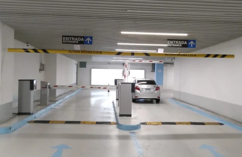 RFID Electric Vehicle Management Solution With UHF Reader Handheld Reader Antenna Tags Free SDK Included Access Control Product