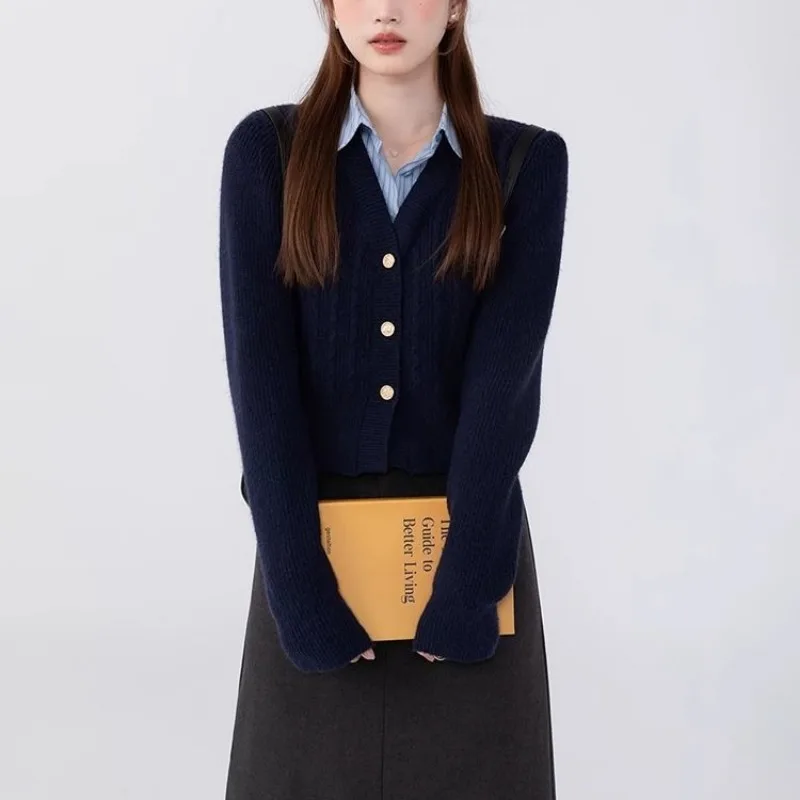 Polo Collar Fake Two Piece Spliced Knitted Sweaters Women Clothing Autumn/Winter New College Style Knitted Cardigan Women Top