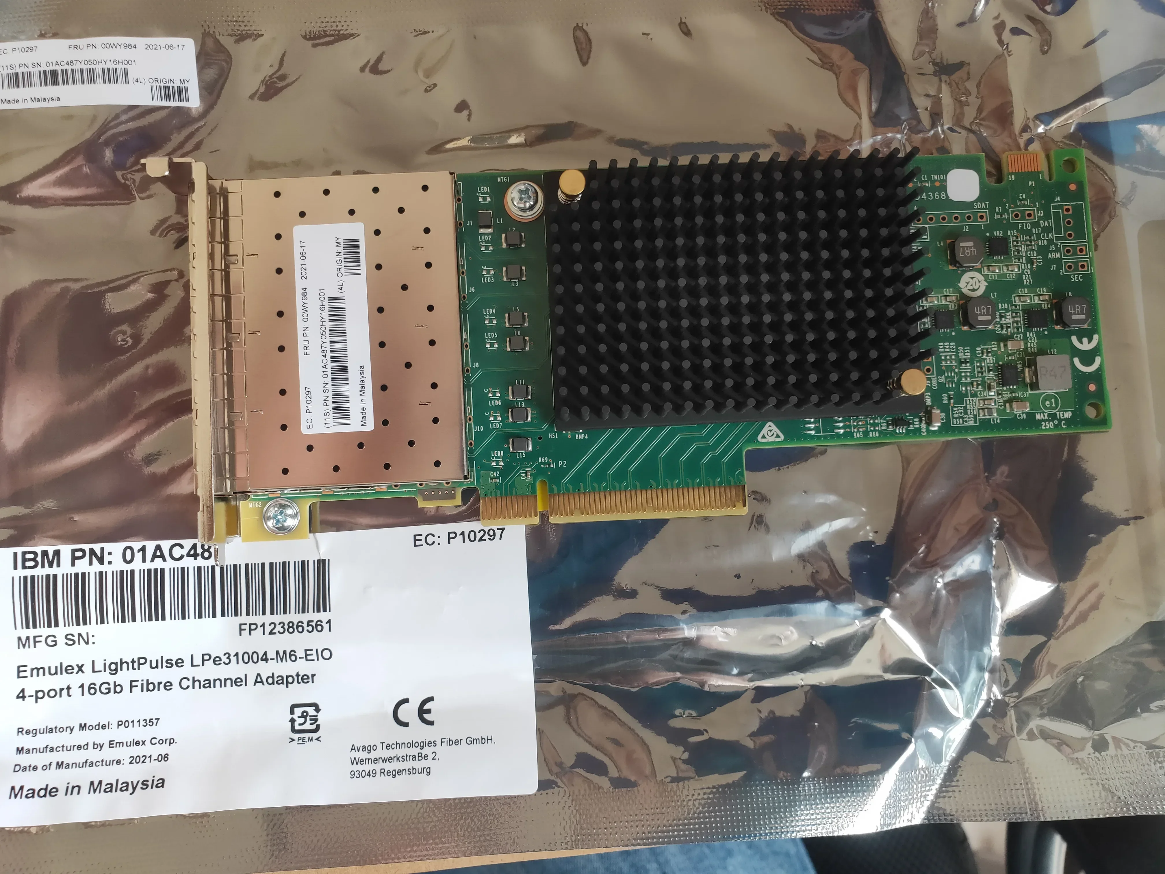 LPE-31004-M6-EIO Tarjeta de canal Emulex 16g Adaptador de canal de fibra de 4 puertos 16gb P10297 00VVY984 01AC487 Tarjeta HBA compatible universal