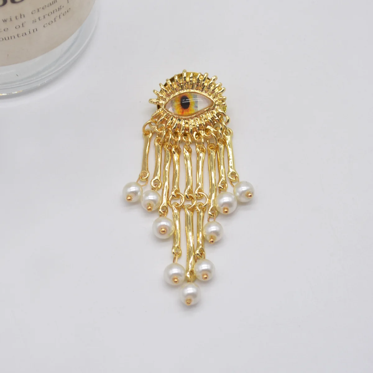 Vintage Devil\'s Eye Pearl Tassels Broochs For Women Unisex Exaggerated Delicate Corsage Suit Pin Party Jewelry Accessory Gift