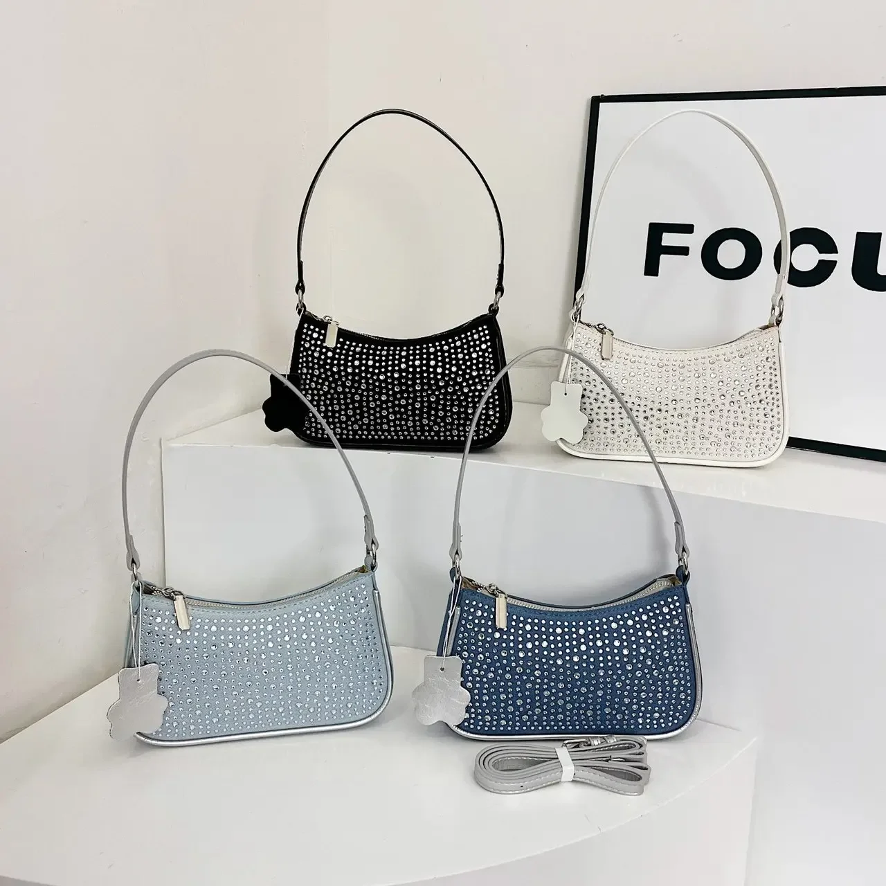 

Элегантная однотонная кожаная сумка-саквояж Уникальная винтажная сумка через плечо Минималистичный дизайн для вечеринок и офисов