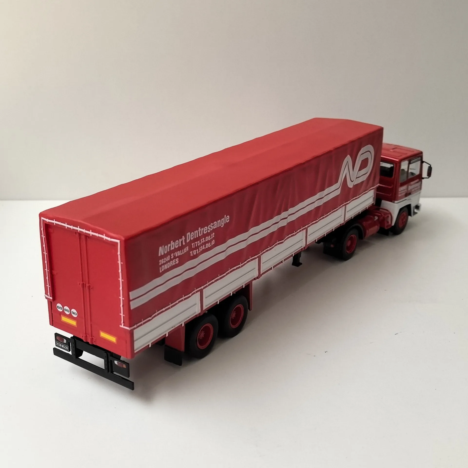 Moulé sous pression ODEON 1/43 échelle BERLIET TR260 Berliet tracteur camion modèle tête alliage corps de voiture en alliage plastique modèle de voiture jouet à collectionner