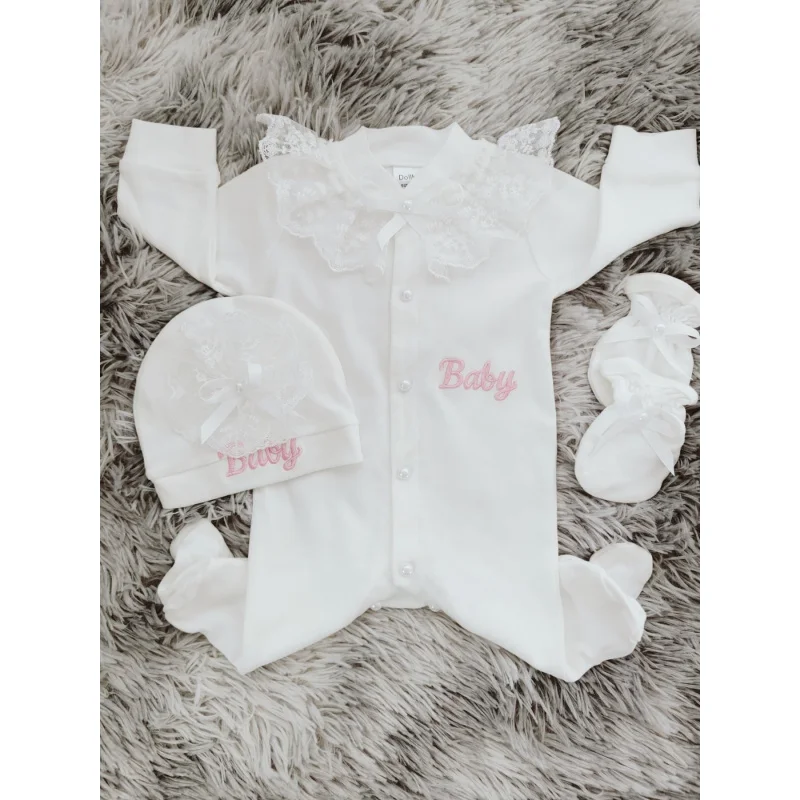 

New Fashionable Baby Outfit，Skin-friendly baby jumpsuit with matching hat and gloves，Lace and embroidery details，Suitable for ou
