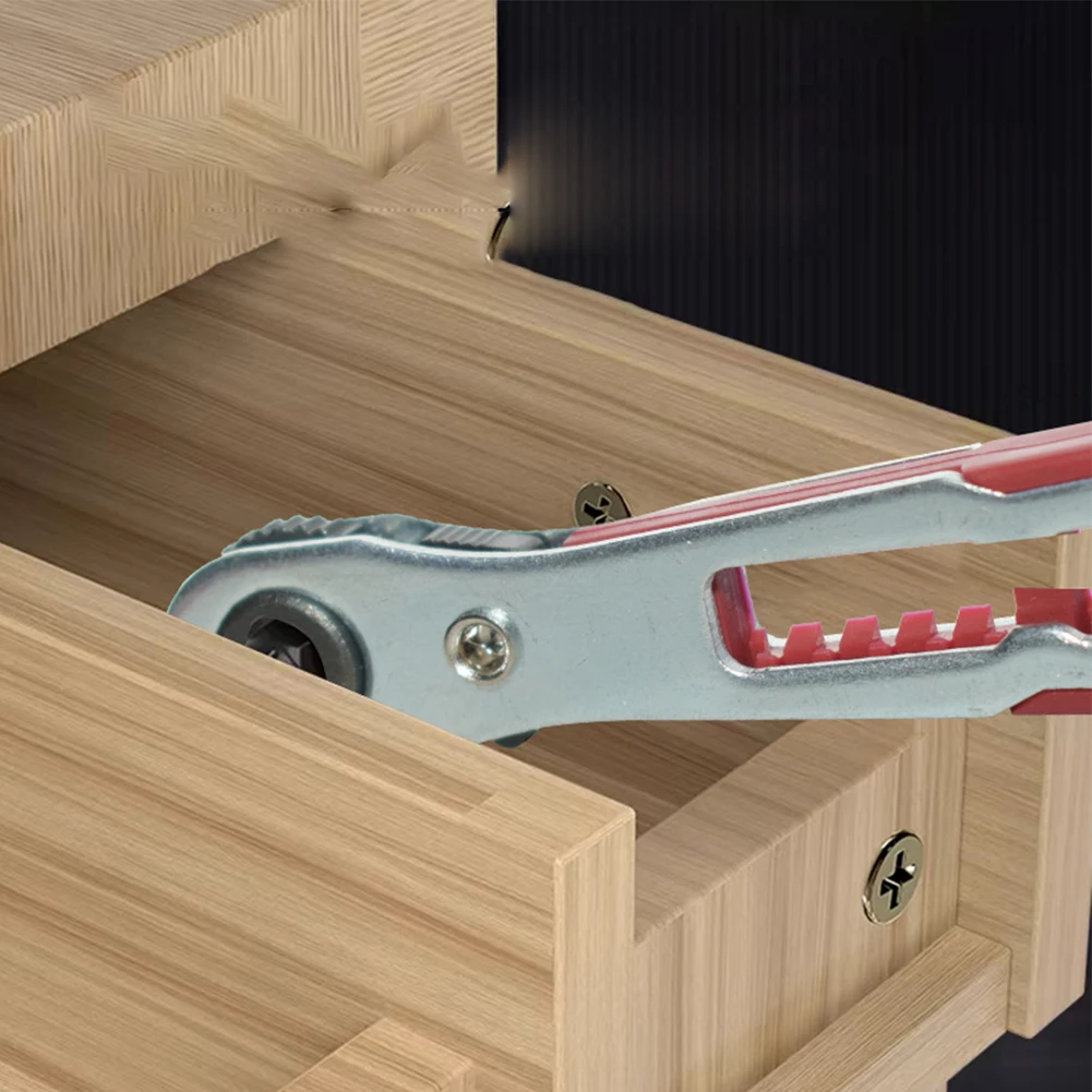 Cross Screwdriver Red Hand Tool Easy To Use Handle Storage Design Narrow Space Operation Adjustable Ratchet Wheel For Workshop