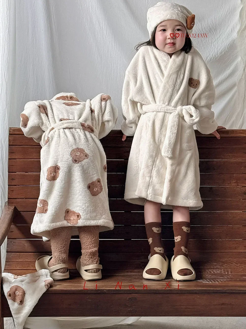 2024 Girls Winter Clothes Children's Bathrobe Thickened Nightie Boy Warm Pajamas Homewear Baby Sleepwear Robes With Dry Hair Cap