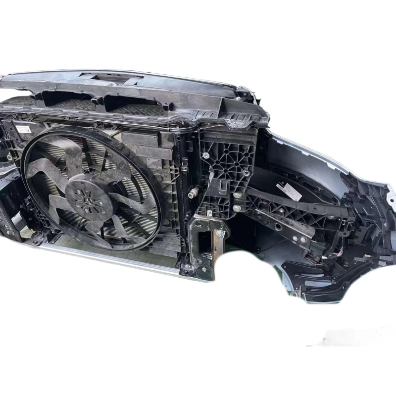 Picture 6: Hot-Selling Front Bumper with Grille Radiator Body Kit for -Benz GLE 167 Fitted Complete Accessory Used Condition
