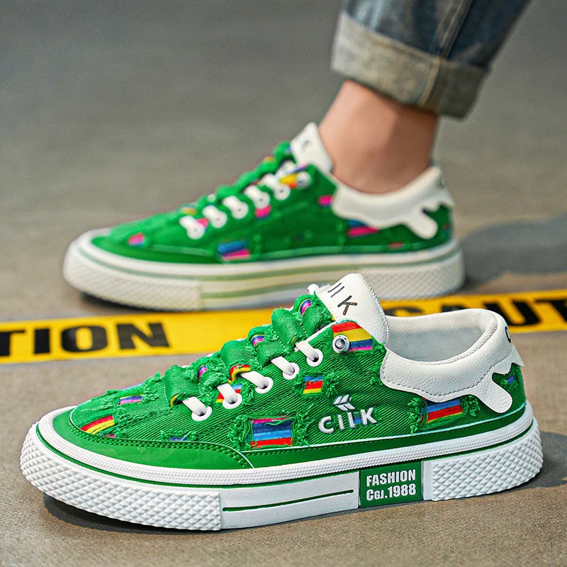 Hot Sale Men's Canvas Shoes Green Sneakers Fashion Print Skateboard Shoes Men Low Canvas Sneakers Slip-On Male Designer Footwear