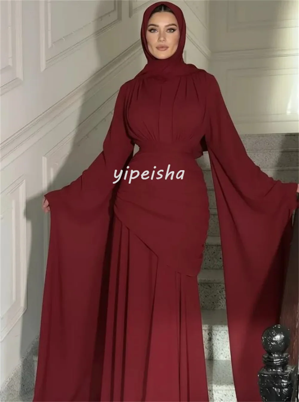 มีขนาดที่กำหนดเองได้ ชุดเดรสยาวผ้าชีฟองเรียบง่าย จับจีบแบบเมอร์เมด คอวี ชุดเดรสสำหรับโอกาสพิเศษ สไตล์จีน