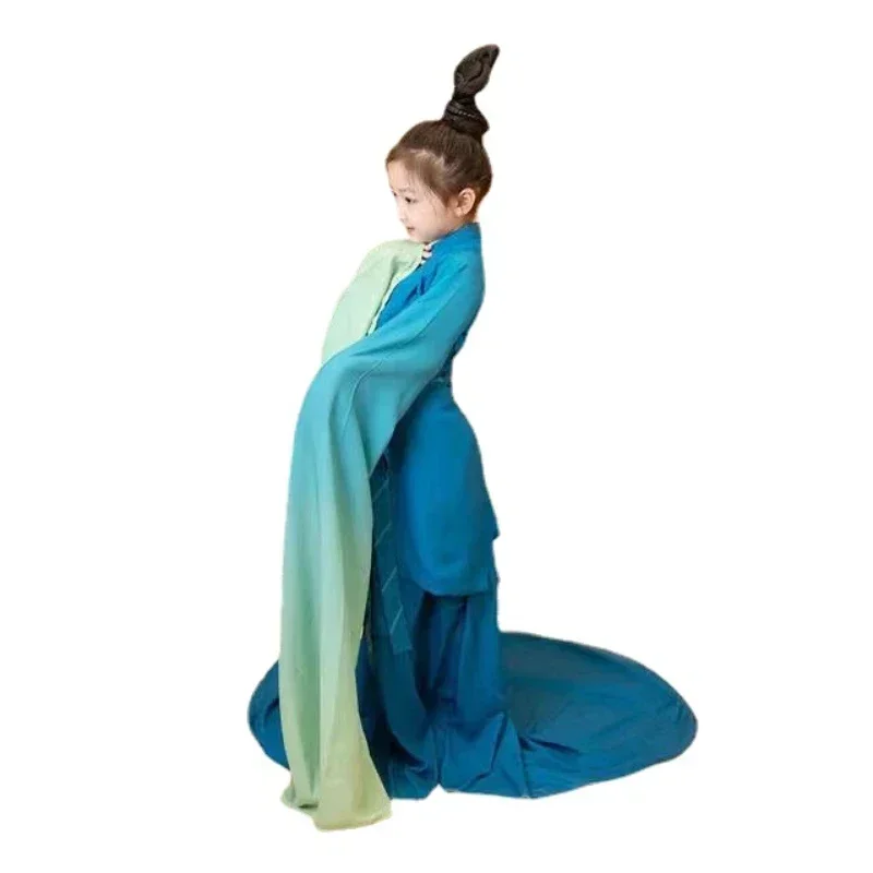 สไตล์จีน Hanfu เครื่องแต่งกายเต้นรําคลาสสิกพื้นบ้านแบบดั้งเดิม Yangko สาวเต้นรํา Elegant แห่งชาติพัดลมร่มเต้นรําเครื่องแต่งกาย
