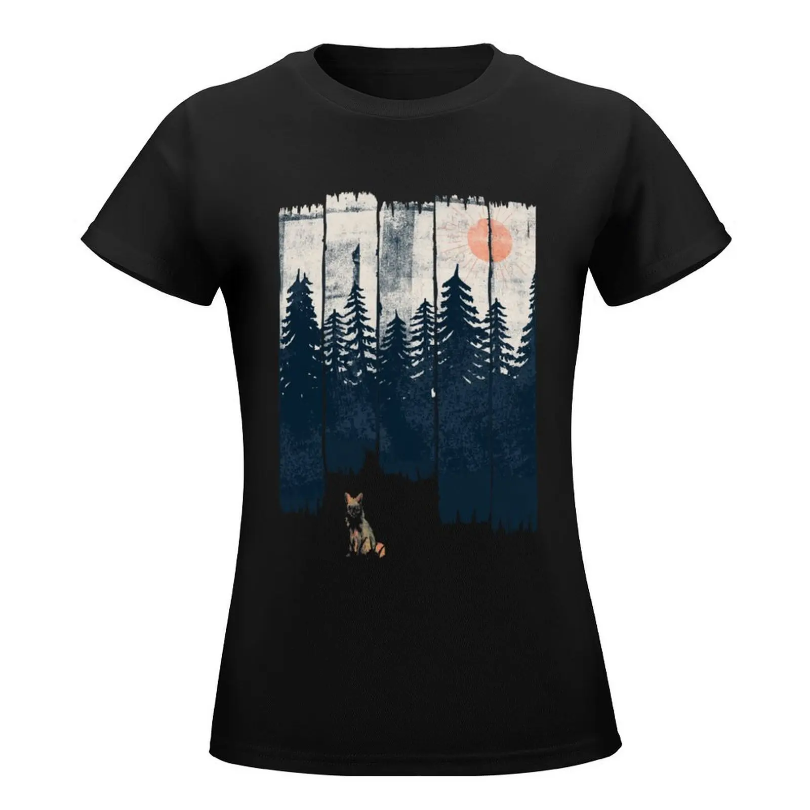 A Fox in the Wild Classic T-Shirt Short sleeve tee vintage clothes oversized graphics designer clothes Women luxury