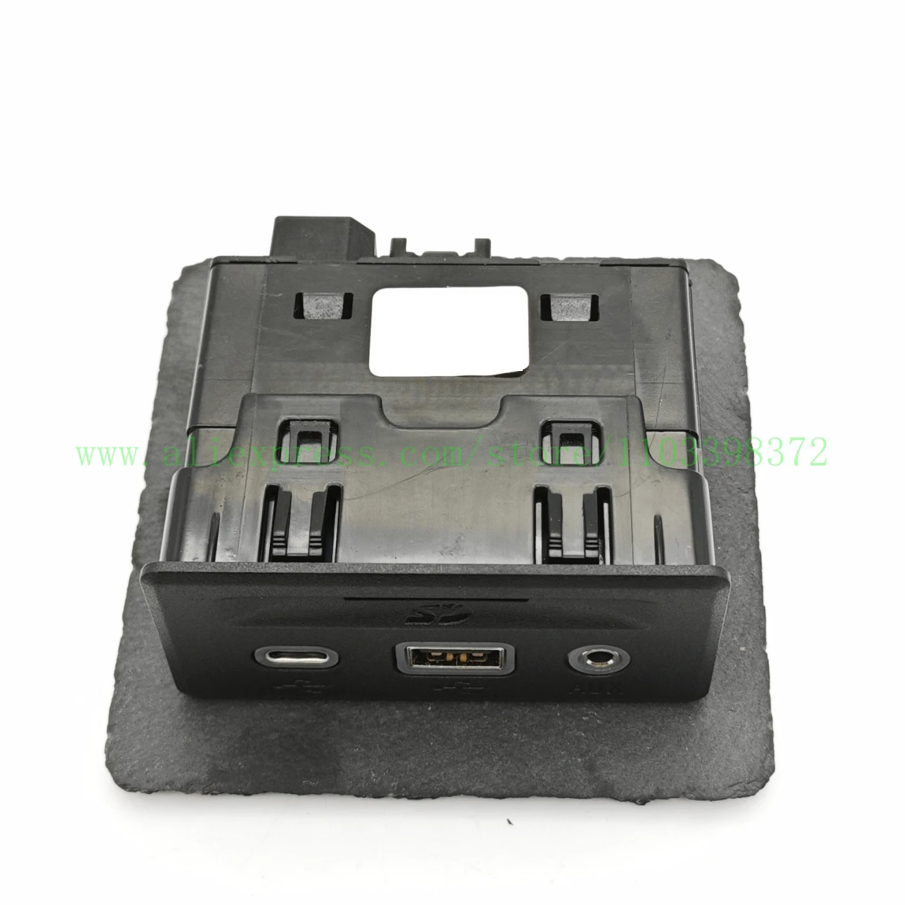 2019-2024 CH-EVROLET EQUINOX ПЕРЕДНЯЯ AUX MEDIA USB TYPE C РАЗЪЕМ ПОРТ 13529862 13526279 13526278