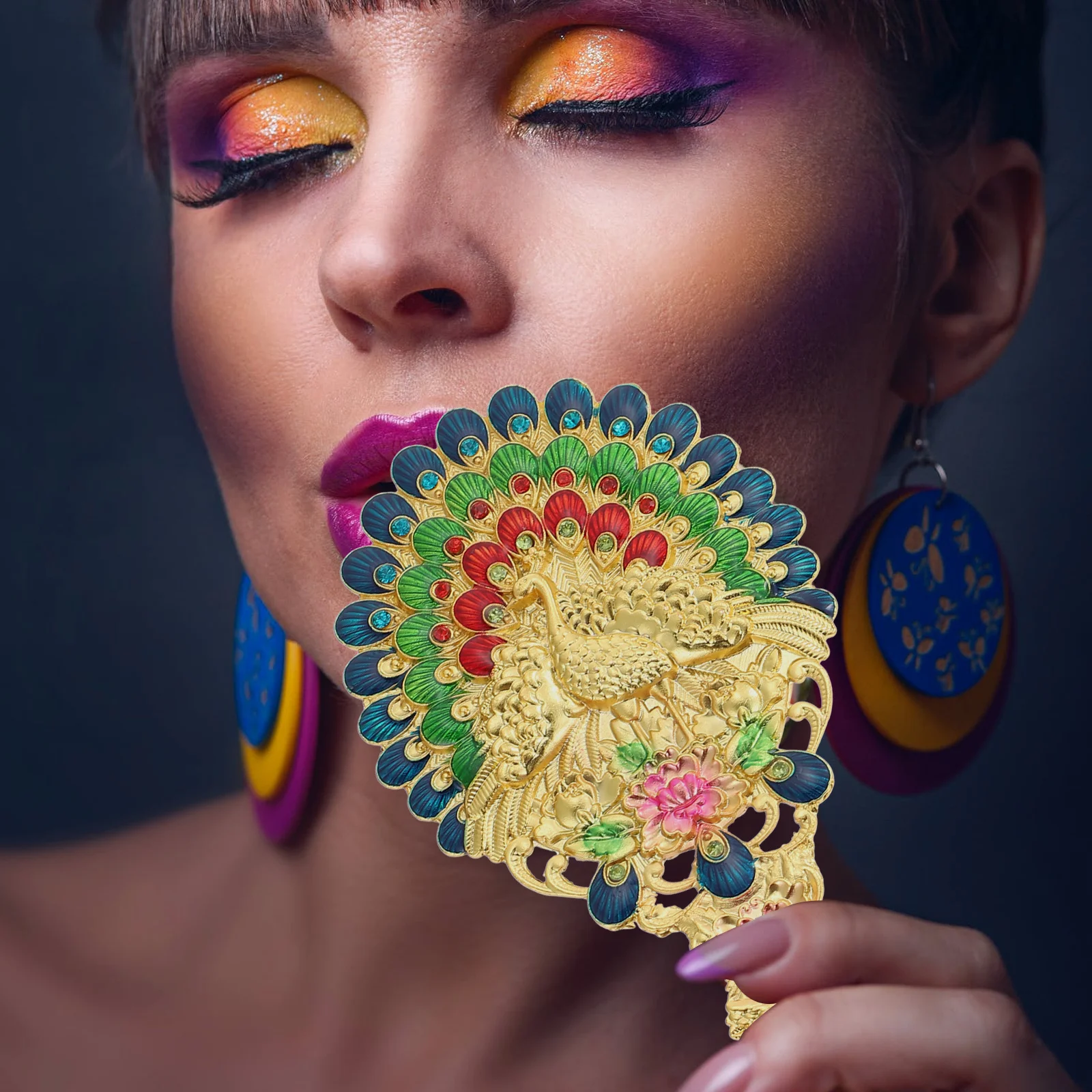 

1Set Handheld Vintage Cosmetics Mirror Peacocks Pattern Portable Makeup Tool Compact Mirror Comb Set Retro Style Elegant