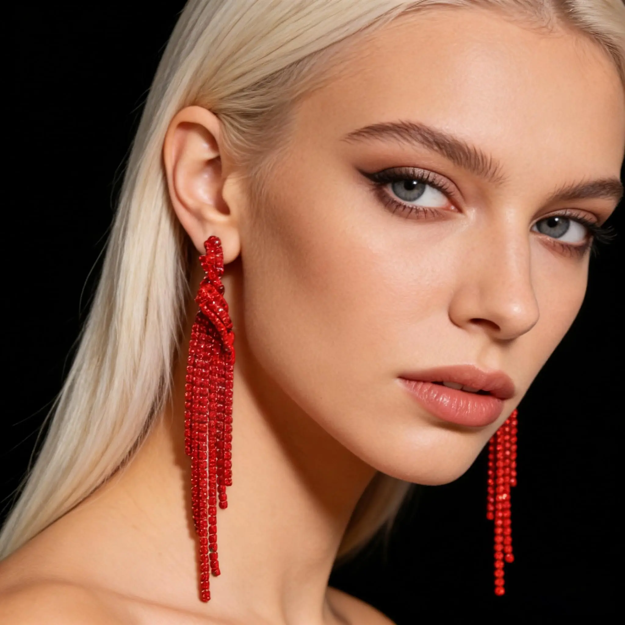 Bright Red Rhinestone Long Tassel Dangle Earrings Women Sparkling Crystal Chain Fringe Drop Earrings Nightclub Prom Wedding Part
