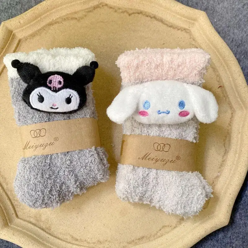 Kawaii Hello Kitty Kuromi calzini di peluche calzini di velluto corallo roba di peluche cose Cinnamoroll Melody peluche calzino inverno caldo