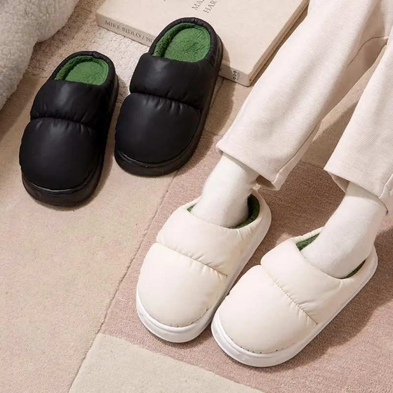 Weiche, dicke, wasserdichte Hausschuhe für Herren, Winter 2026, warme Plüsch-Innenschuhe, Übergröße 47, Paar-Baumwoll-Hausschuhe. – Detail 6