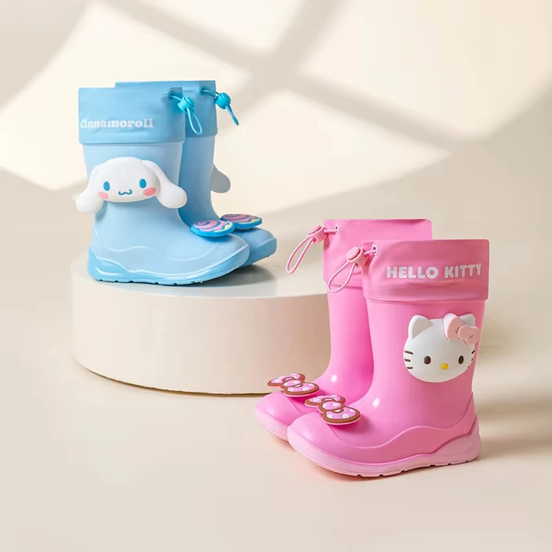 

Детские дождевые туфли MINISO Sanrio, резиновые сапоги для девочек с рисунком животных, студенческая обувь для воды kuromi, водонепроницаемая и нескользящая