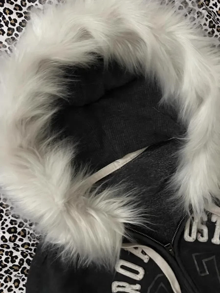 2025 ميسا رائجة البيع Y2K رسالة مطبوعة الفراء طوق القوطية بلون هوديي المرأة سليم شخصية سوداء سستة البلوز Autu