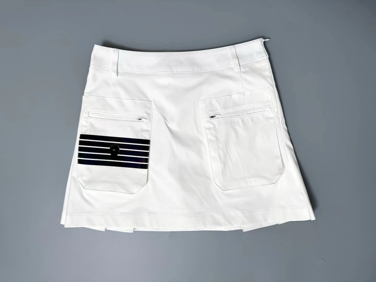 nuova-collezione-estiva-2026-gonna-da-golf-da-donna-di-marca-alla-moda-per-esterni