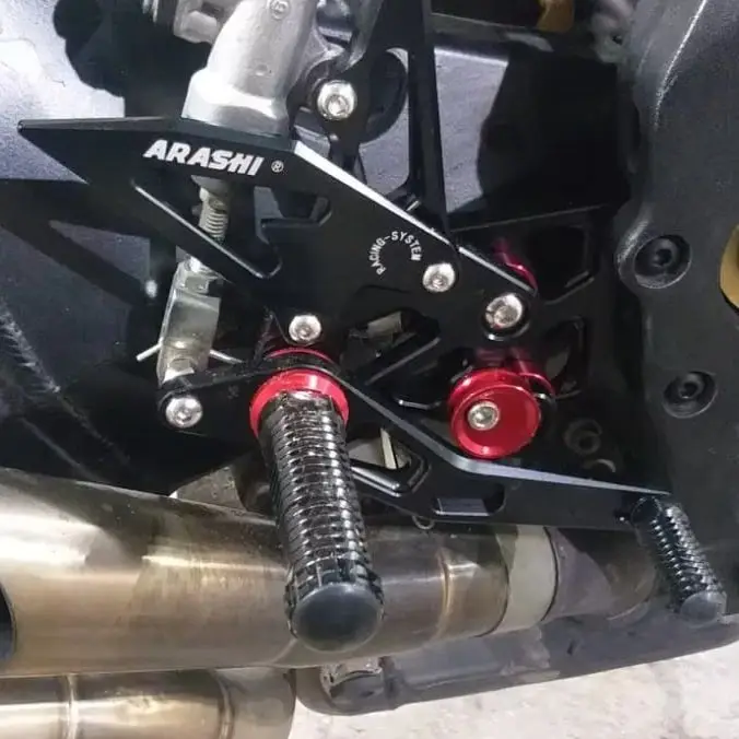 Arashi CNC Adjustable Footrest For SUZUKI GSX-R1000 2005 -2025
