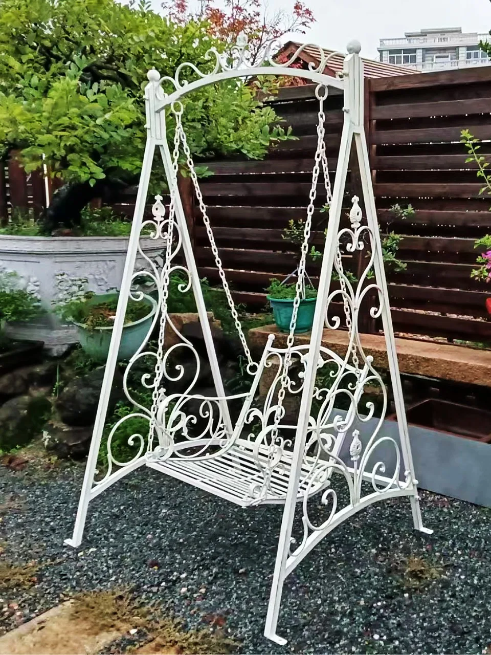 Popular American retro wrought iron outdoor single swing hanging basket rocking chair courtyard garden chair indoor balcony hang