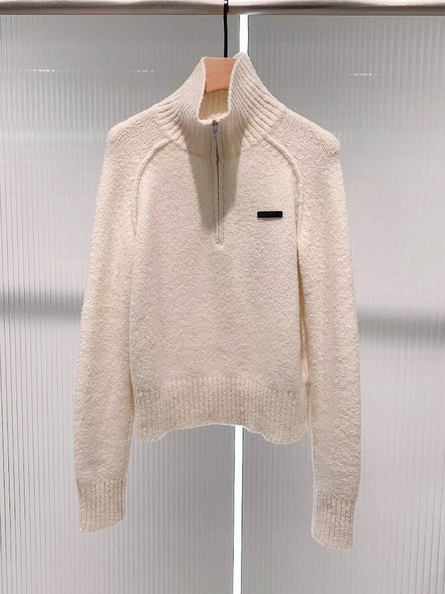 

Soft Cozy Knitted Sweater irt Spring 2026 Ele Small Fraance Sle Turn-down Collar Women's High-end Faion Top