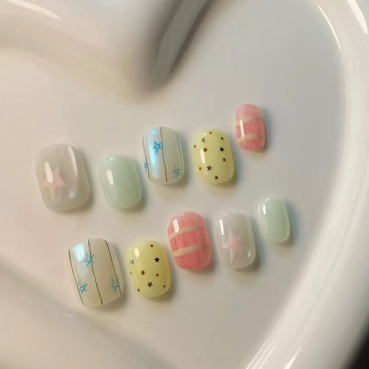 30pcs Cute Pastel Macaron Press On Nails Drawn Star Stripes Polka Dot Design Sweet Fake Nail Short Square False Nail for Women