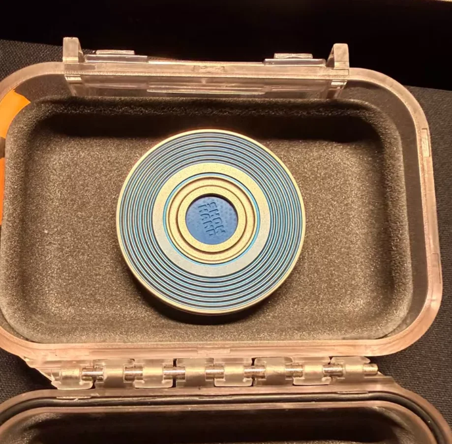 Used EDC Lautie Titanium Blue Suoha Coin Titanium Alloy fidget coin  Decompression toys