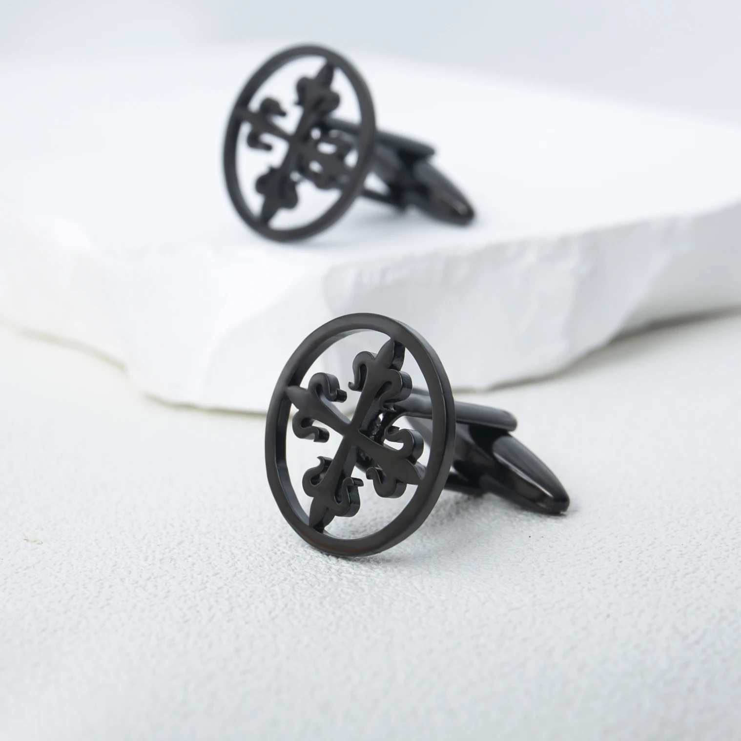 Vintage Cross of Lilies Cufflinks Stainless Steel Medieval Heraldic Cross Men Cufflinks Trendy Wedding Jewelry for Groom