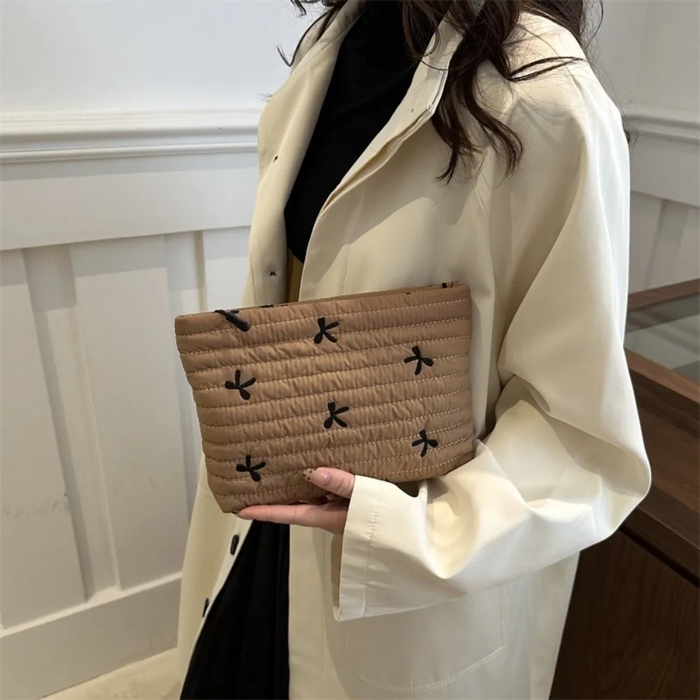 Embroidery Bow Cosmetic Bag Quilted Large Capacity Toiletry Bag Polyester with Zipper Sanitary Napkin Storage Bag