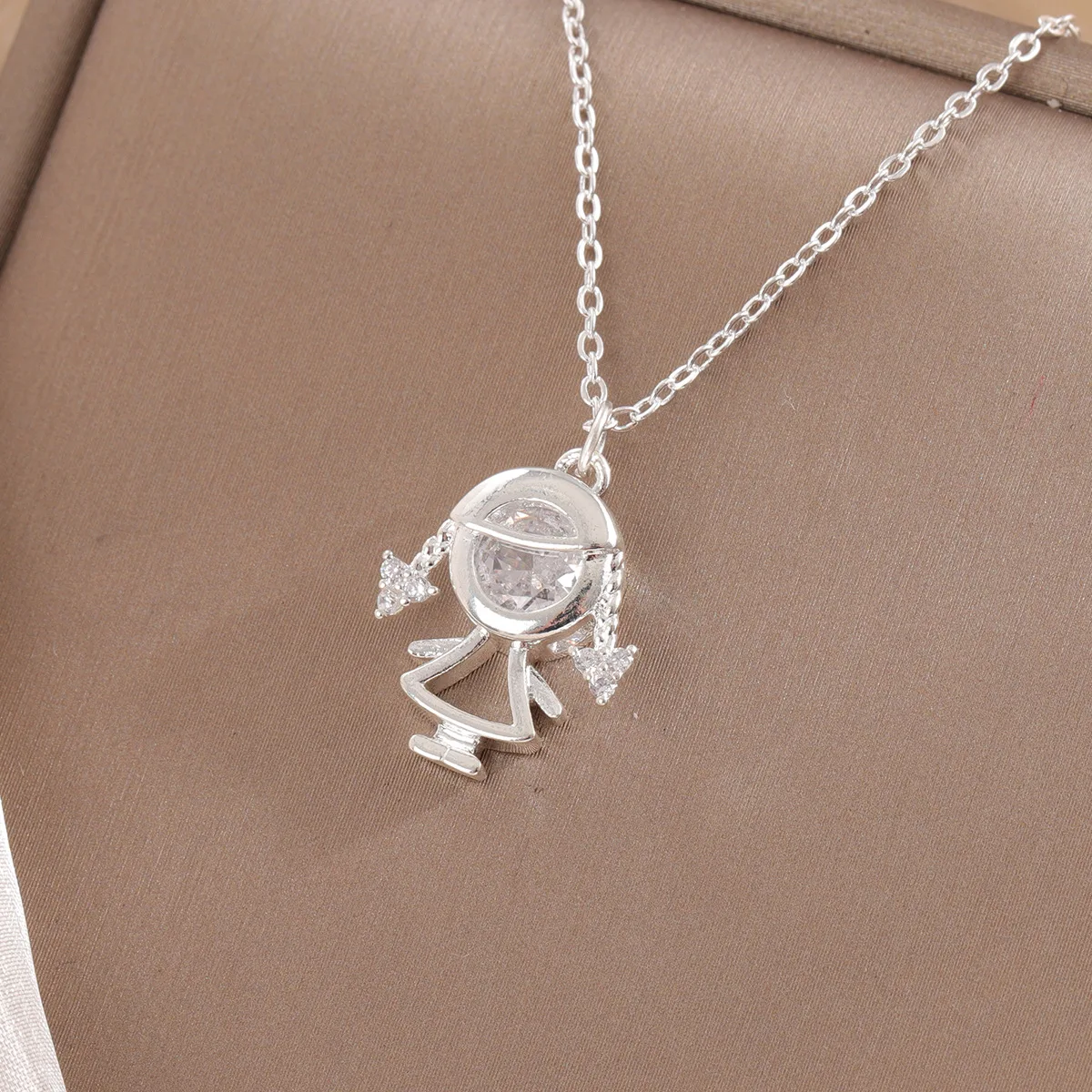 Modische Diamantbesetzte Geflochtene Teigspulen-Anhänger für Mädchen, 925 Sterling Silber Hohle Persönlichkeits-Halskette XL288