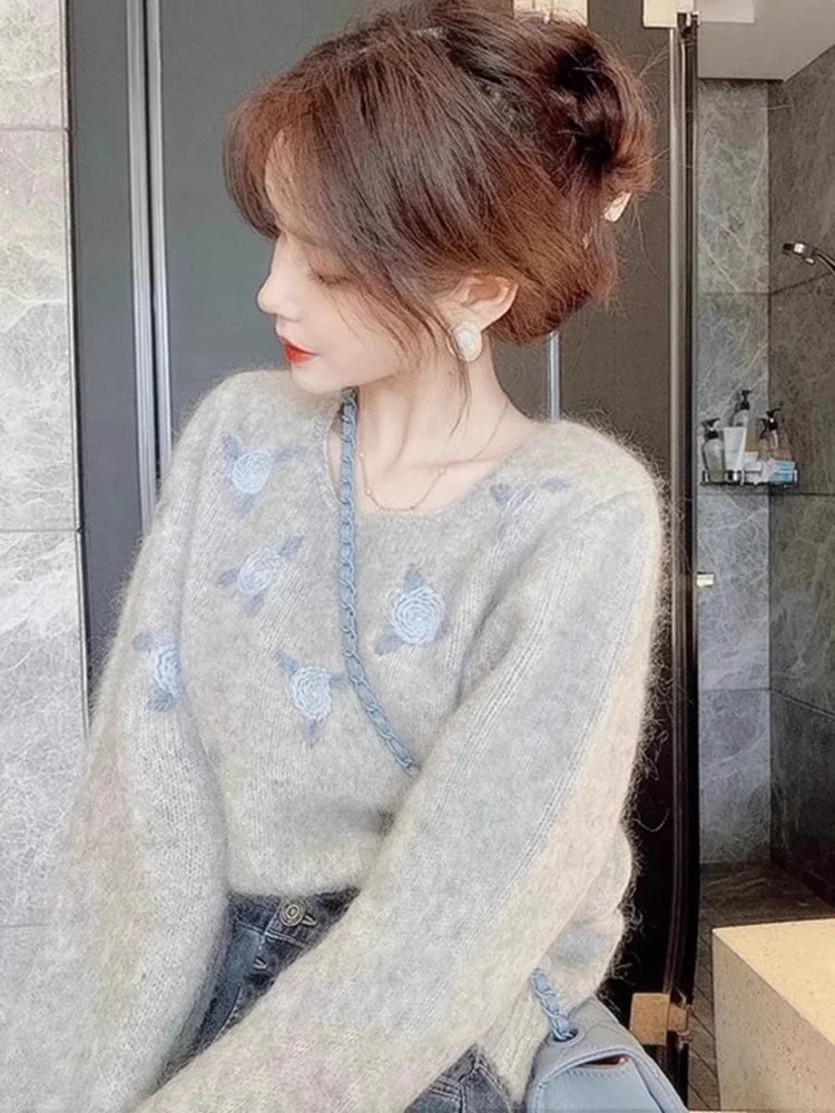 

Sweet Hot Girl Embroidery Crochet Sweater Women's Autumn/Winter Retro Long-sleeved Loose Fit O-neck Top Fashion Female Clothes