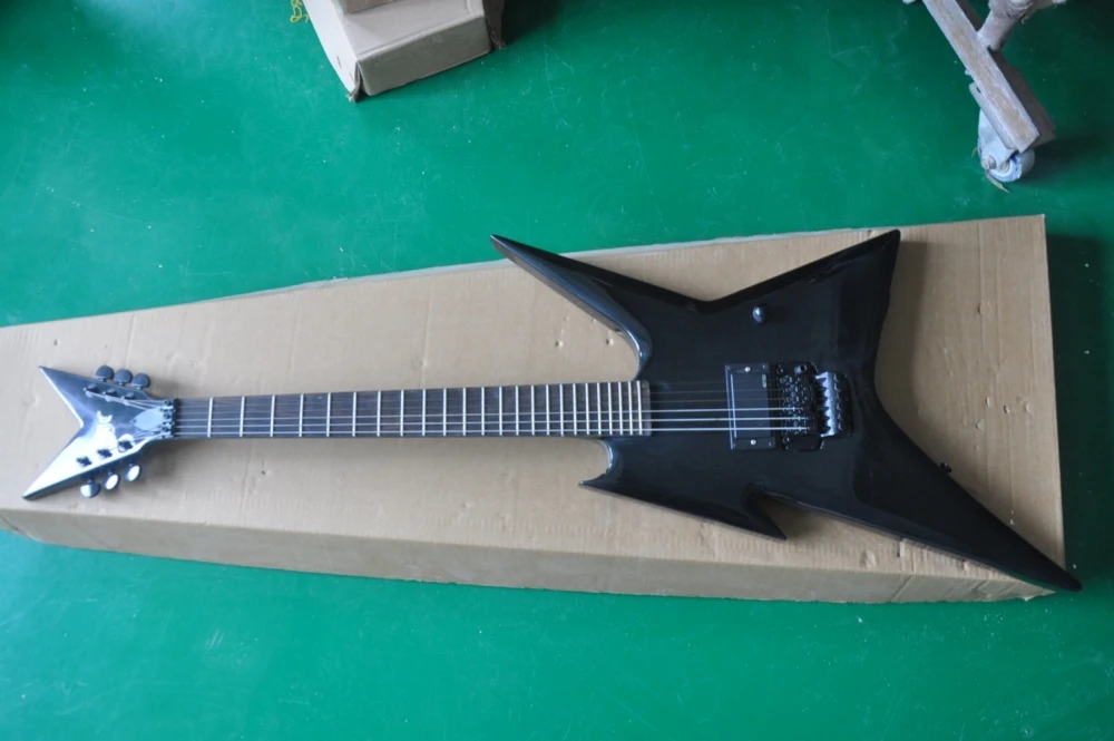 غيتار كهربائي أسود لامع على شكل OEM من المصنع مع جسر اهتزاز، عرض التخصيص #1