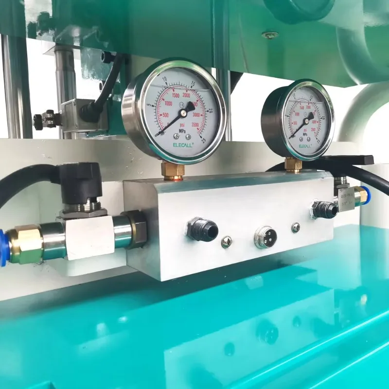 Low Price Polyurethane Polyurea Spray Machine Pu Foam Insulation Machine