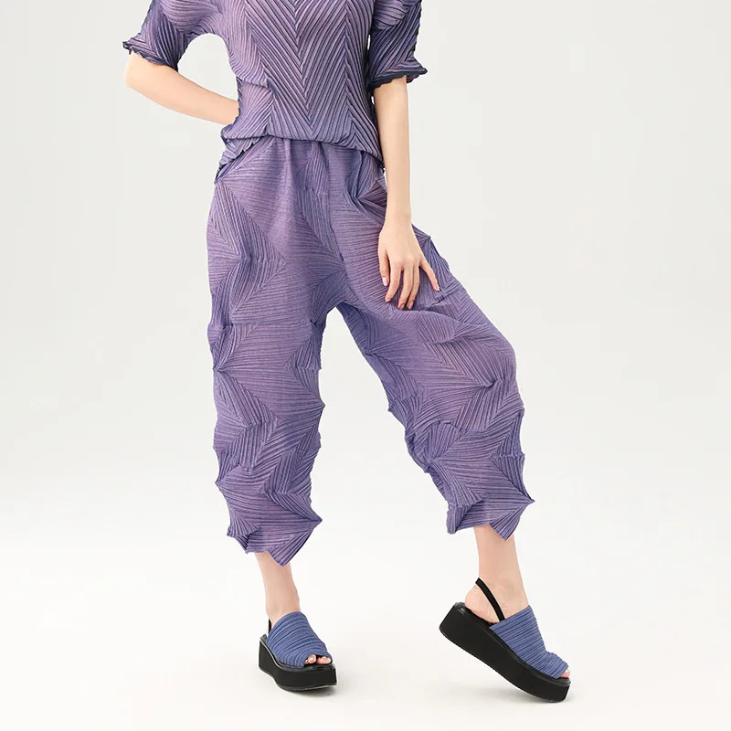 

Miyake Pleated Casual Pants 2025 Summer Dopamine Outfit Loose Fashionable Versatile Cropped Pants Comfortable Trousers for Women