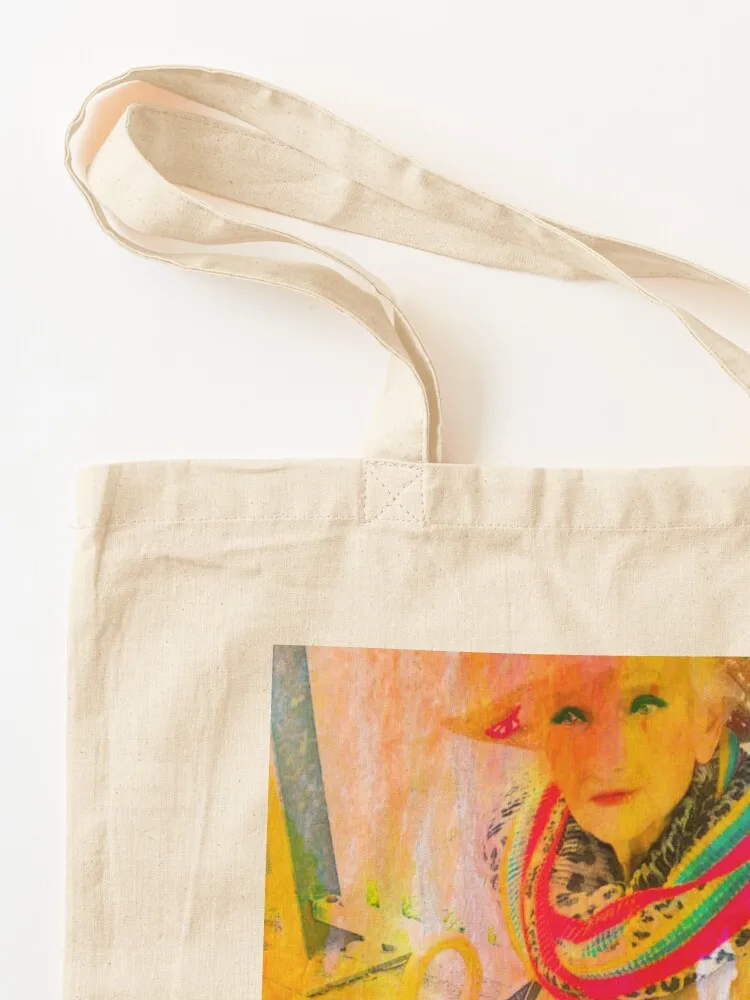 DOES NOT ALWAYS THE TIME, THE BEAUTY CANCEL ... 92 YEARS AND SHE IS ALWAYS BEAUTIFUL!! Tote Bag