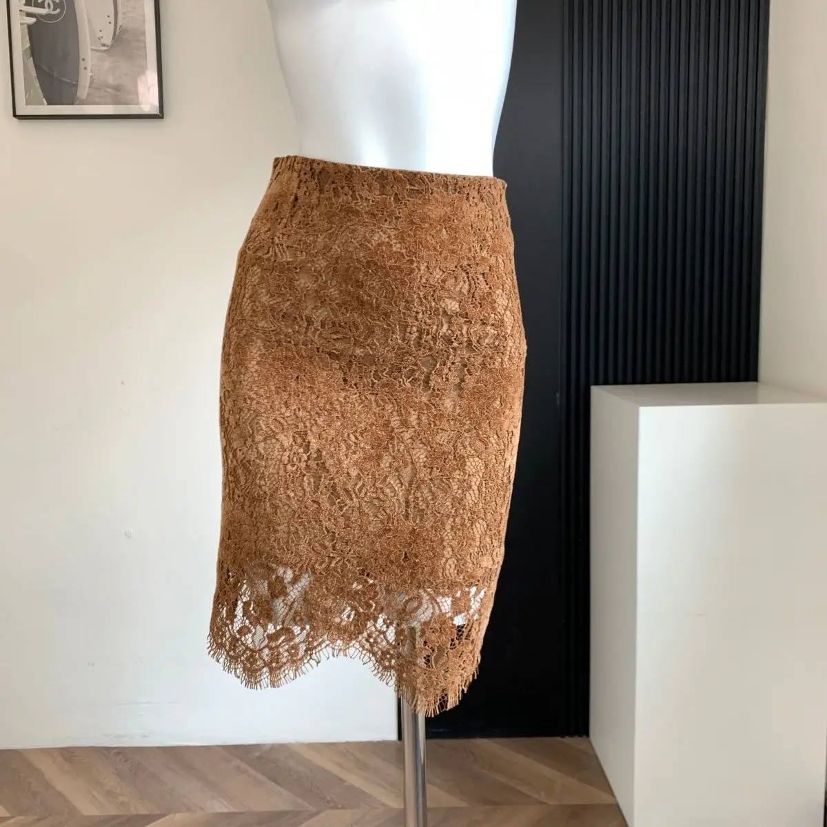 フレンチスタイルの女性用セクシーレーススカート 春夏 エレガントミニラップスカート