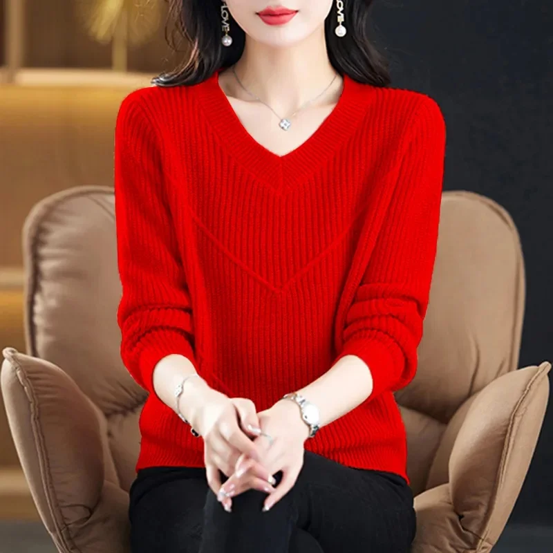 2024 Hot New Womens Sweaters Spring Autumn V-neck Knitted Pullovers Loose Bottoming Shirt Cashmere Fashion Jumper Solid Sweater