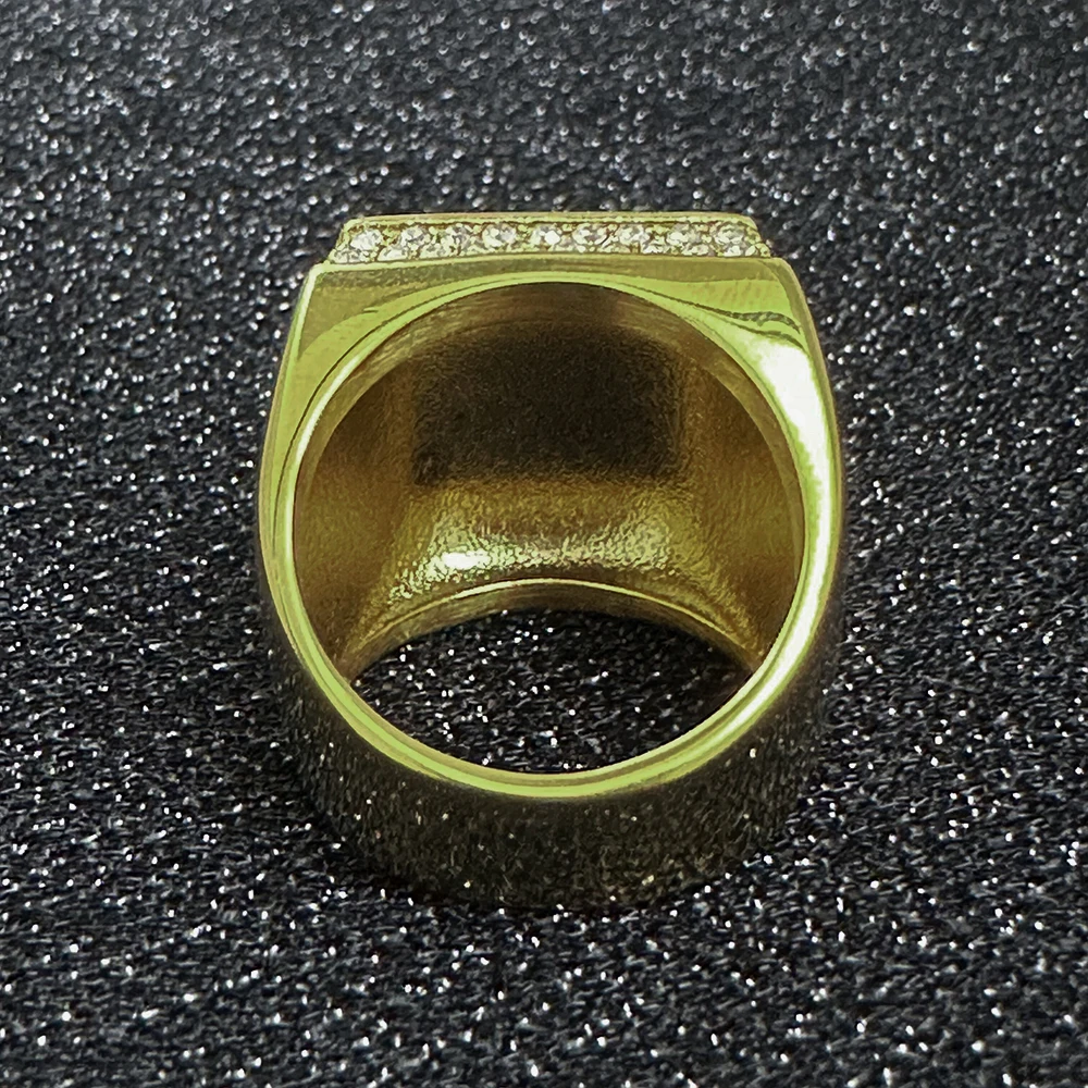 New hip-hop domineering ring, luxurious 18K gold plating, diamond inlay, suitable for street gangs, nightclub parties