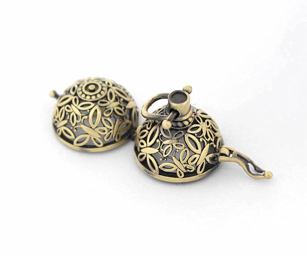 5pcs DIY Jewelry Accessories Antique Bronze Hollow Cage Filigree Ball Box Essential Oil Diffuser Locket Pendants Findings