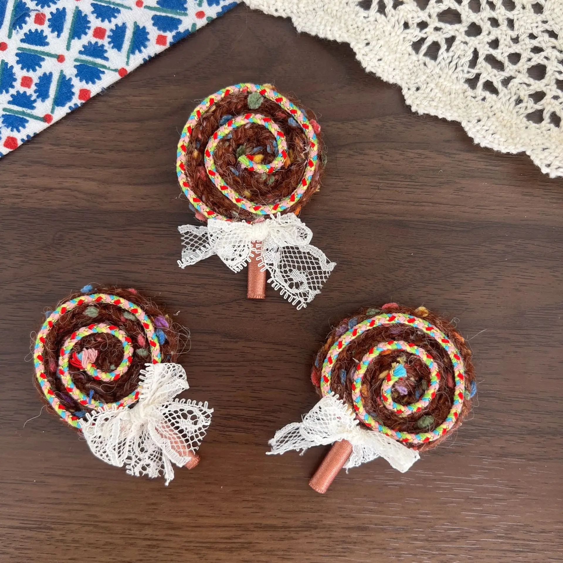 Brooch Pin Handmade Woven Candy Lollipop Felt Colorful Small Lightweight DIY Decoration for Scarf Hat Bag Kids Women