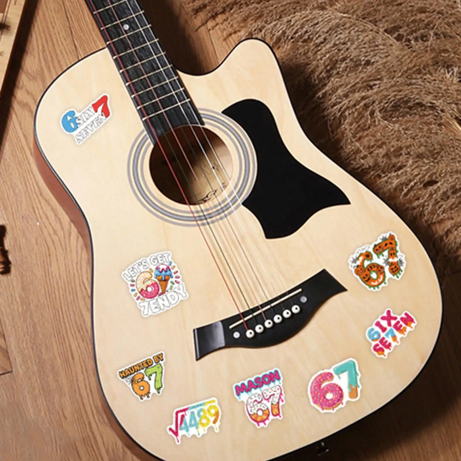 かわいい小さなステッカー ラップトップデカール パーティーギフト 67枚 ミームステッカー ギター、携帯電話、スクラップブック、スケートボード、荷物、日記、ジャーナリング用